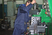 Hydraulic distributors repairing